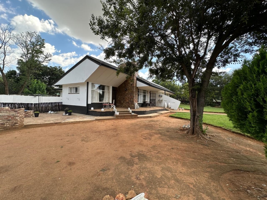 3 Bedroom Property for Sale in Wolmaransstad North West
